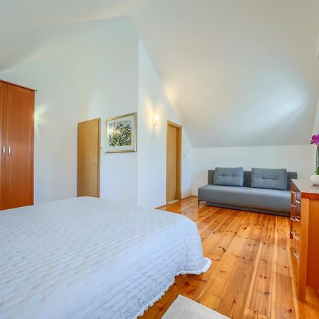Villa Bonaca Perfect Location For A Holiday With Friends Or Family, Heated Pool Сумартин Экстерьер фото