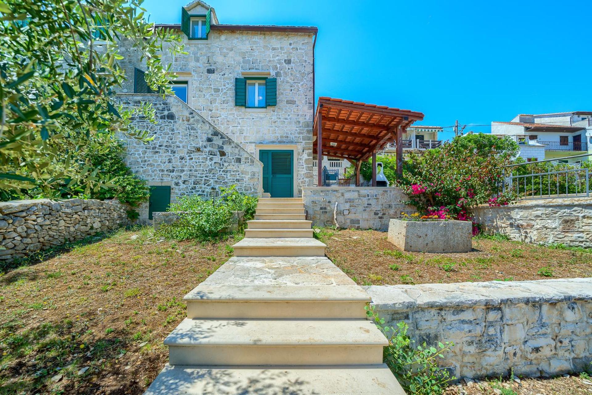 Villa Bonaca Perfect Location For A Holiday With Friends Or Family, Heated Pool Сумартин Экстерьер фото