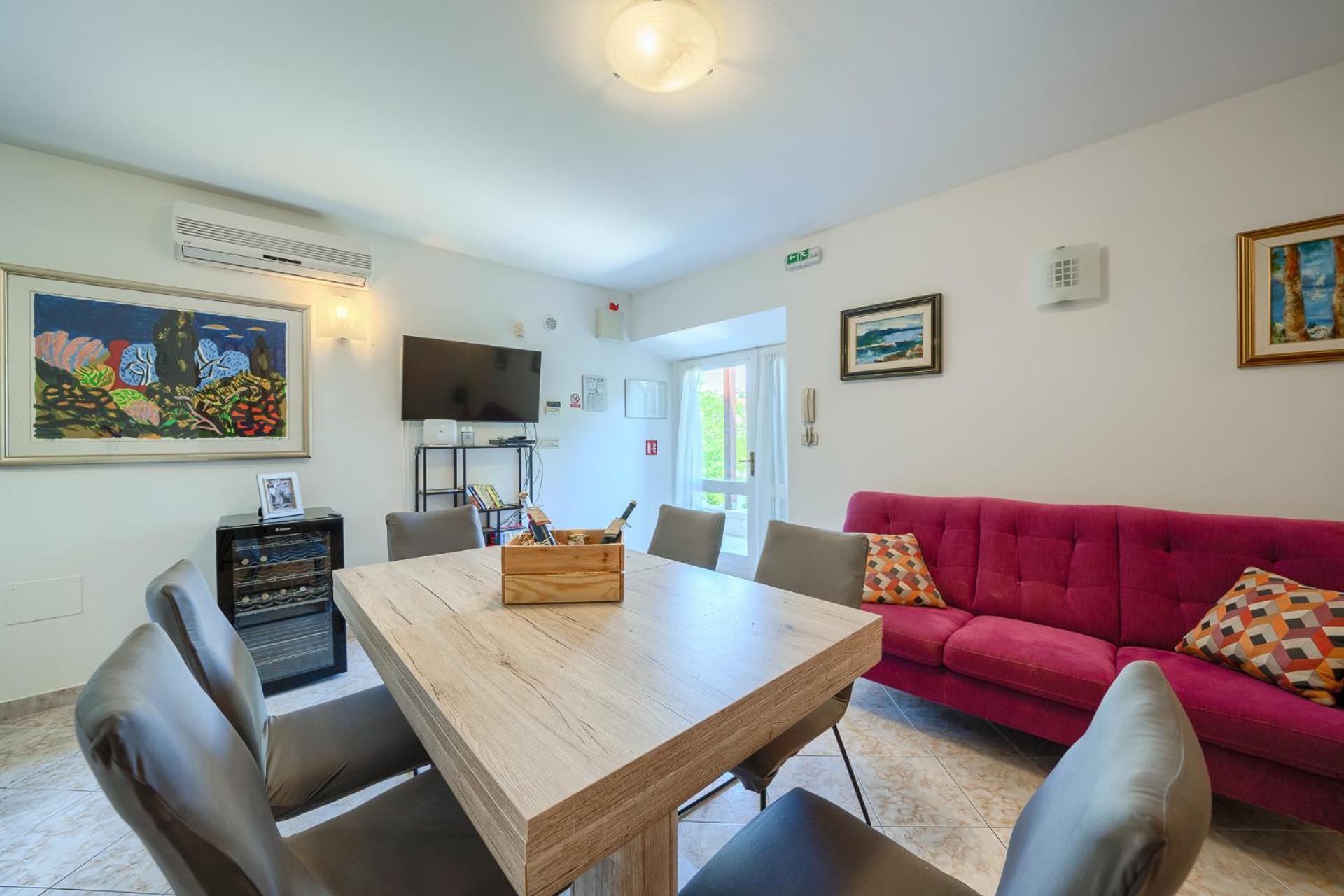 Villa Bonaca Perfect Location For A Holiday With Friends Or Family, Heated Pool Сумартин Экстерьер фото