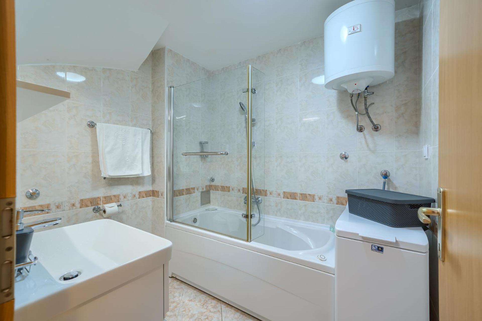 Villa Bonaca Perfect Location For A Holiday With Friends Or Family, Heated Pool Сумартин Экстерьер фото