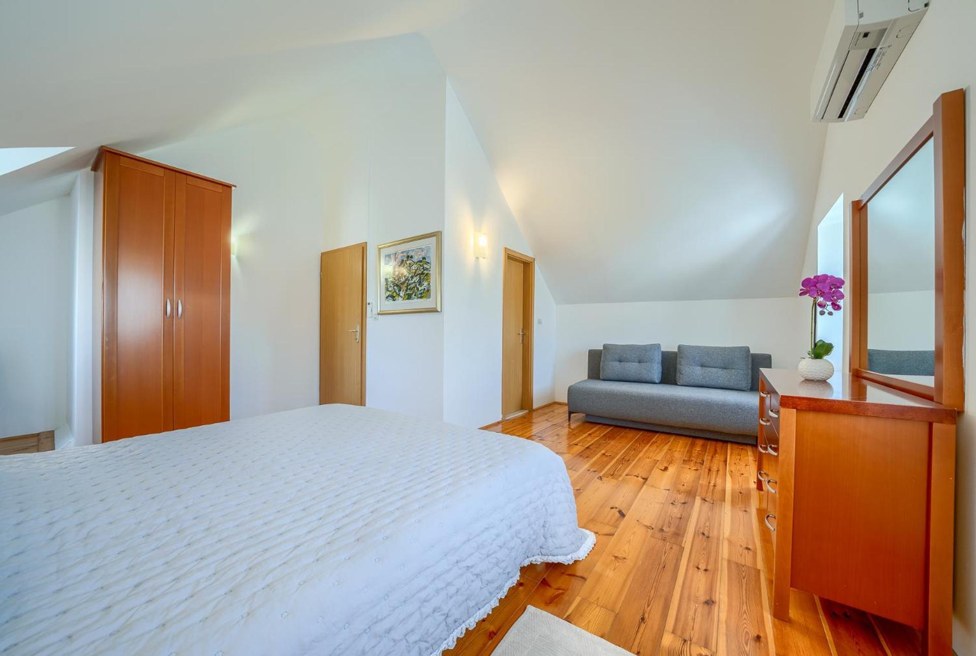 Villa Bonaca Perfect Location For A Holiday With Friends Or Family, Heated Pool Сумартин Экстерьер фото