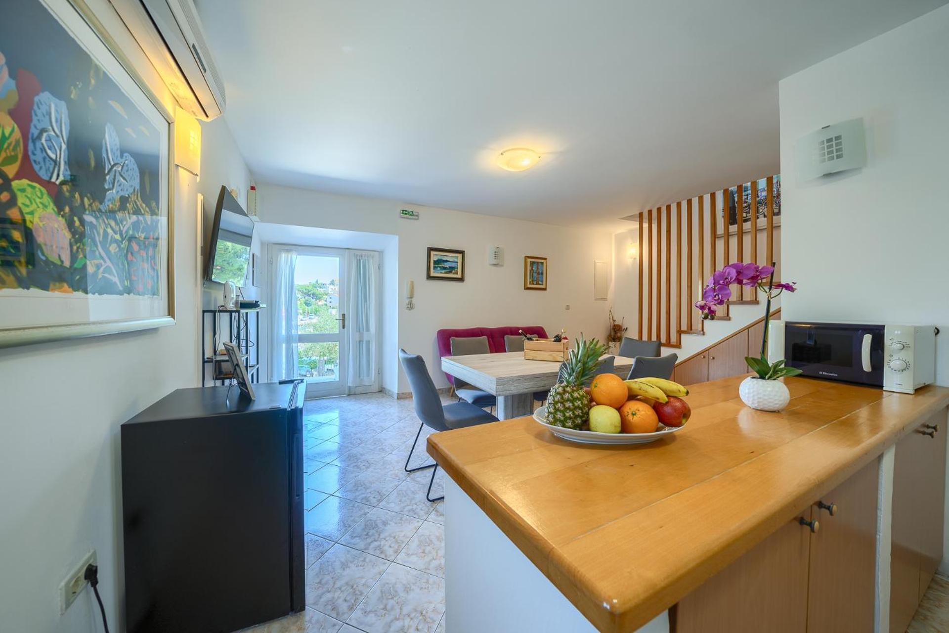 Villa Bonaca Perfect Location For A Holiday With Friends Or Family, Heated Pool Сумартин Экстерьер фото